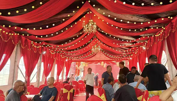 Push-and-pull šotor za vinske bankete revolucionira izkušnjo obedovanja na prostem