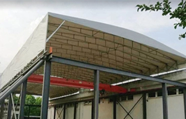 Delovanje logistične tovarne zamuja veter in dež? Zunanje zložljive električne tende Tangshan Pengcheng rešujejo težave z zavetji v vseh scenarijih s testiranjem v resničnem svetu. Delovanje logistične tovarne zamuja veter in dež? Zunanje zložljive električne tende Tangshan Pengcheng rešujejo težave z zavetji v vseh scenarijih s testiranjem v resničnem svetu.